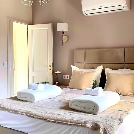Дом отдыха Carrazola House In Lefkada With Pool Лигия